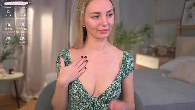 Snapshot of Carollllina chatting on 12-17-25, 03:18 Carollllina online show from 12-17-25, 03:18