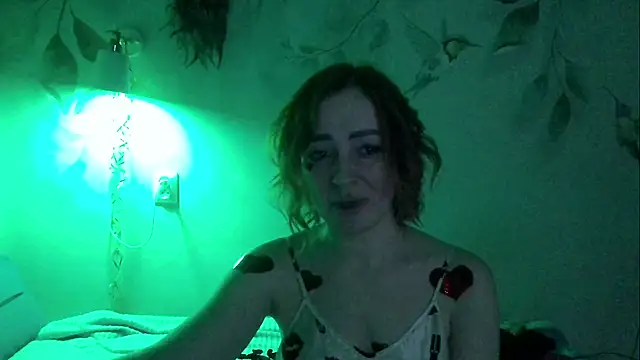 Snapshot of Oliviapussycat chatting on 02-14-26, 04:15 Oliviapussycat online show from 02-14-26, 04:15