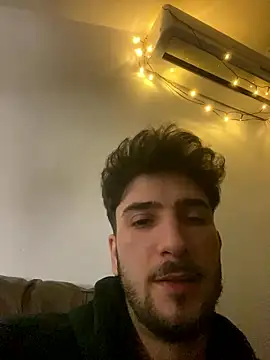 Snapshot of baiatfinseby chatting on 01-15-26, 07:06 baiatfinseby online show from 01-15-26, 07:06