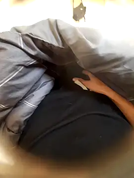 Snapshot of Shank599 chatting on 02-14-26, 06:43 Shank599 online show from 02-14-26, 06:43