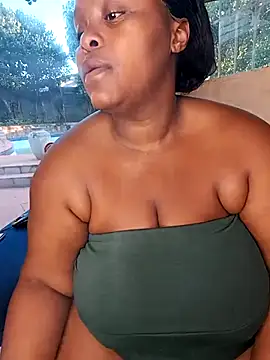 ChoklitBerryXX online show from 04-10-26, 05:01