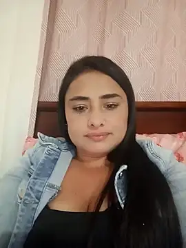 Snapshot of sara_nina chatting on 12-17-25, 02:28 sara nina online show from 12-17-25, 02:28