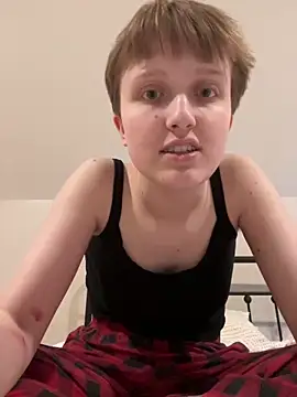 Lassie Cassie online show from 12-14-25, 05:40