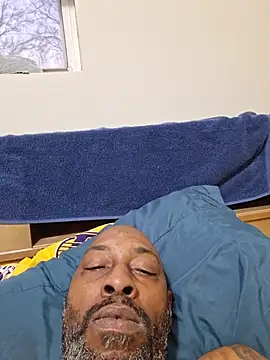 Snapshot of Rizzle9800 chatting on 12-14-25, 01:27 Rizzle9800 online show from 12-14-25, 01:27