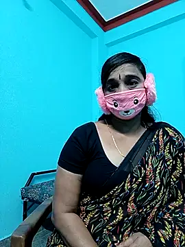 Snapshot of honey_papa chatting on 12-16-25, 03:39 honey papa online show from 12-16-25, 03:39