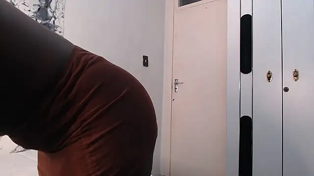 Snapshot of CurvyJ255 chatting on 07-15-26, 01:27 CurvyJ255 online show from 07-15-26, 01:27
