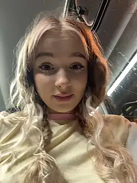 -teenytiny- online show from 12-19-25, 03:52