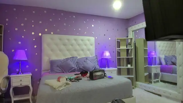 Snapshot of rousse_millers chatting on 02-25-26, 01:54 rousse millers online show from 02-25-26, 01:54