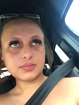 Snapshot of Welsh_Maya221x chatting on 01-06-26, 12:53 Welsh Maya221x online show from 01-06-26, 12:53