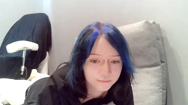 Shine Luna online show from 03-15-26, 04:35