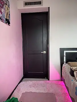 Snapshot of Annyhathatway chatting on 01-10-26, 09:30 Annyhathatway online show from 01-10-26, 09:30