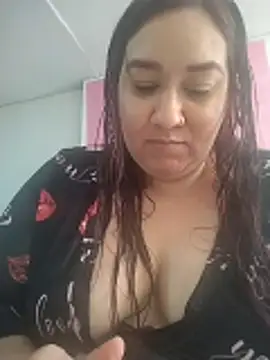 Snapshot of sharon_G chatting on 04-21-26, 06:12 sharon G online show from 04-21-26, 06:12