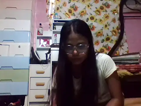 Snapshot of SexyApril chatting on 12-17-25, 02:06 SexyApril online show from 12-17-25, 02:06