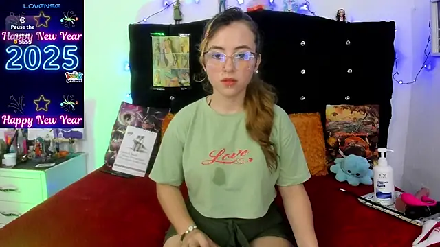 Snapshot of Sweet_tokyo69 chatting on 12-13-25, 09:31 Sweet tokyo69 online show from 12-13-25, 09:31