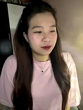 Snapshot of Bae1103_ chatting on 12-15-25, 10:08 Bae1103 online show from 12-15-25, 10:08