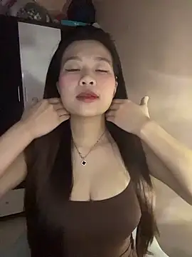 Snapshot of Bae1103_ chatting on 12-16-25, 06:24 Bae1103 online show from 12-16-25, 06:24