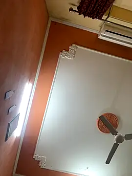 Snapshot of alexstrom chatting on 12-17-25, 09:15 alexstrom online show from 12-17-25, 09:15