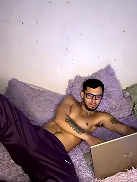 Snapshot of DavidNyx chatting on 01-14-26, 03:28 DavidNyx online show from 01-14-26, 03:28