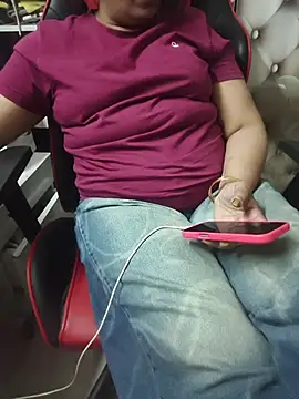 butterflyslay online show from 04-13-26, 04:23