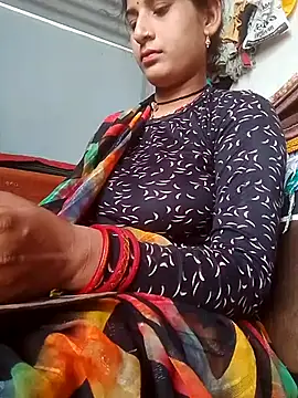 Snapshot of Aaisha_01 chatting on 07-14-26, 11:05 Aaisha 01 online show from 07-14-26, 11:05