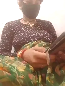Snapshot of Aaisha_01 chatting on 07-26-26, 06:43 Aaisha 01 online show from 07-26-26, 06:43