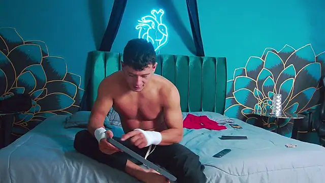 MagnusKnight  online show from 01-08-26, 05:15