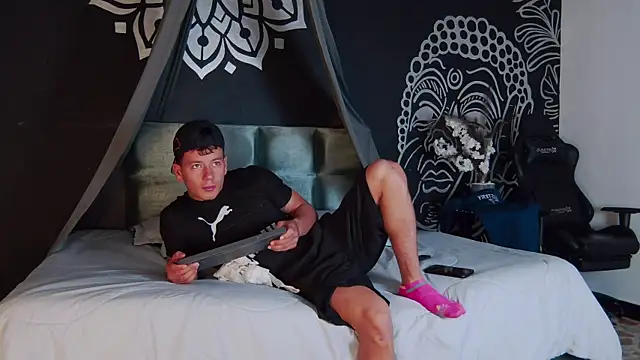 MagnusKnight  online show from 01-13-26, 01:49