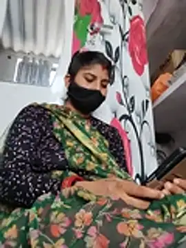 Snapshot of Sweet_Couple_01 chatting on 07-18-26, 08:40 Sweet Couple 01 online show from 07-18-26, 08:40