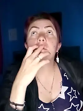 Snapshot of Annelis1 chatting on 12-17-25, 06:19 Annelis1 online show from 12-17-25, 06:19