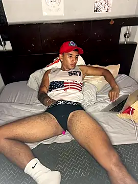 Snapshot of chico_sweet chatting on 12-16-25, 04:39 chico sweet online show from 12-16-25, 04:39