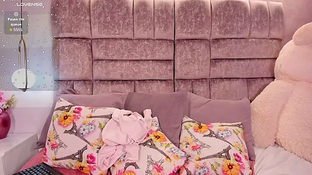 miaa quinn online show from 03-04-26, 04:51