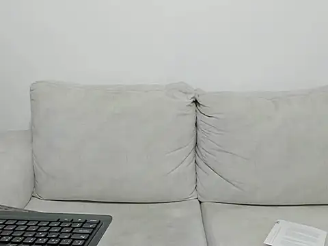 Aurora and the beast online show from 12-20-25, 05:31