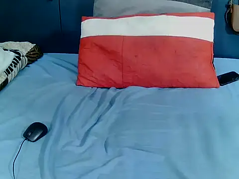 MilkyBoobs7 online show from 12-14-25, 08:13