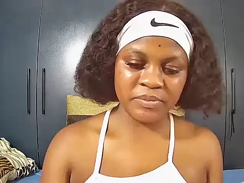 MilkyBoobs7 online show from 12-22-25, 08:06