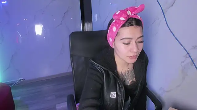 MiaFox 03 online show from 04-06-26, 02:29