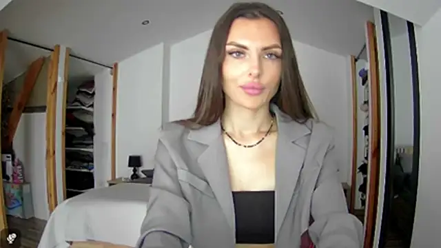 Addisonadore online show from 04-07-26, 06:47