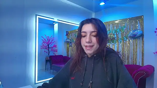 Snapshot of Isabell_smiith chatting on 12-14-25, 11:04 Isabell smiith online show from 12-14-25, 11:04