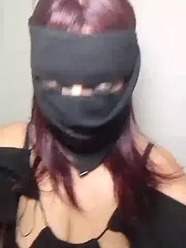 Snapshot of Hot_Emmy_sexy chatting on 12-19-25, 02:51 Hot Emmy sexy online show from 12-19-25, 02:51