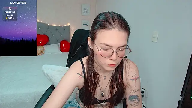 Snapshot of lexalove_doll chatting on 02-27-26, 03:39 lexalove doll online show from 02-27-26, 03:39