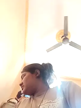 Snapshot of Big-figar chatting on 12-15-25, 08:40 Big-figar online show from 12-15-25, 08:40