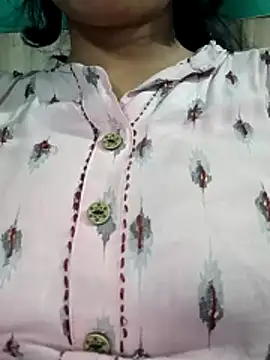 Snapshot of teena-11 chatting on 05-15-26, 01:40 teena-11 online show from 05-15-26, 01:40