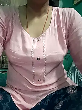 Snapshot of teena-11 chatting on 06-06-26, 12:05 teena-11 online show from 06-06-26, 12:05
