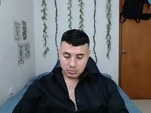 Snapshot of ENZO444_ chatting on 12-15-25, 03:11 ENZO444 online show from 12-15-25, 03:11