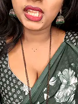 Snapshot of Rachu_love chatting on 07-09-26, 05:39 Rachu love online show from 07-09-26, 05:39