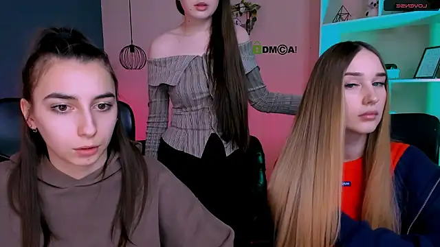 mila firee online show from 03-17-26, 10:51