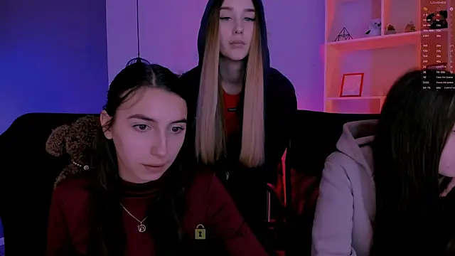 mila firee online show from 04-10-26, 09:03