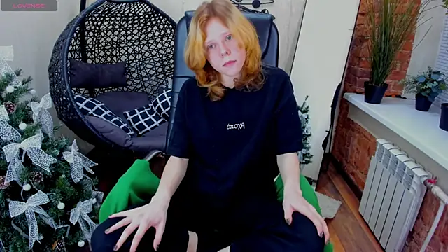 Soft Flame online show from 12-21-25, 03:41