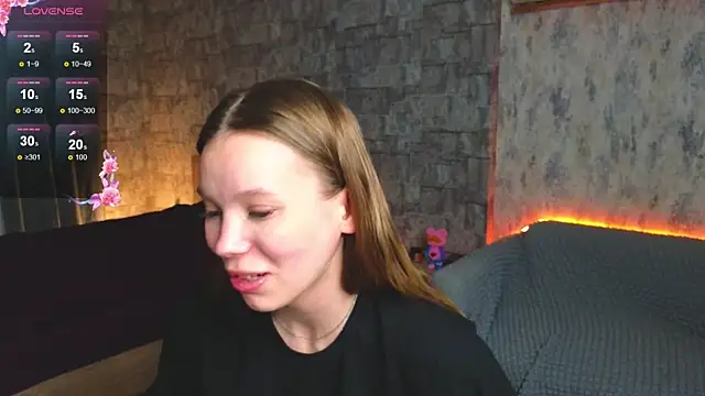 Snapshot of Cara_Sweet1 chatting on 05-31-26, 06:53 Cara Sweet1 online show from 05-31-26, 06:53