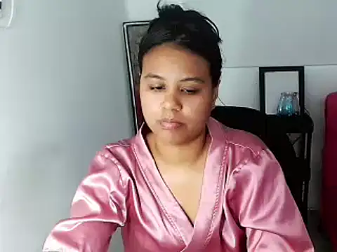 Snapshot of Shawnycarson chatting on 06-30-26, 06:09 Shawnycarson online show from 06-30-26, 06:09
