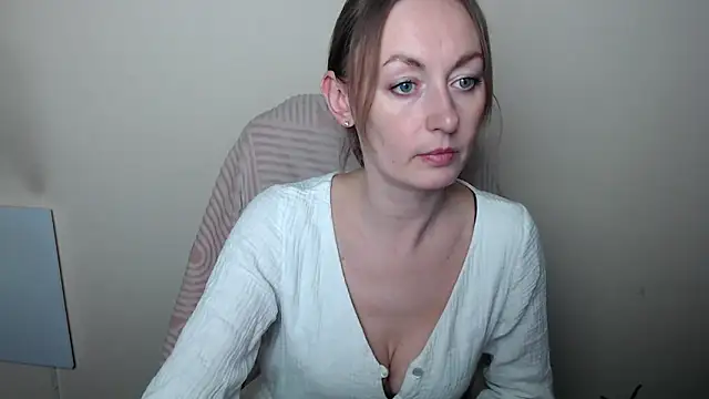 LiaSeass  online show from 04-08-26, 12:16